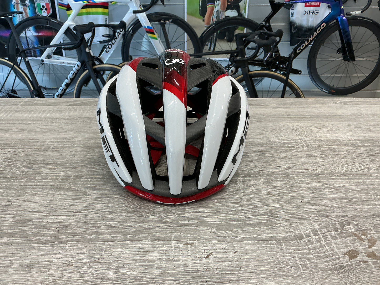 CASCO MET TRENTA 3K CARBON UAE