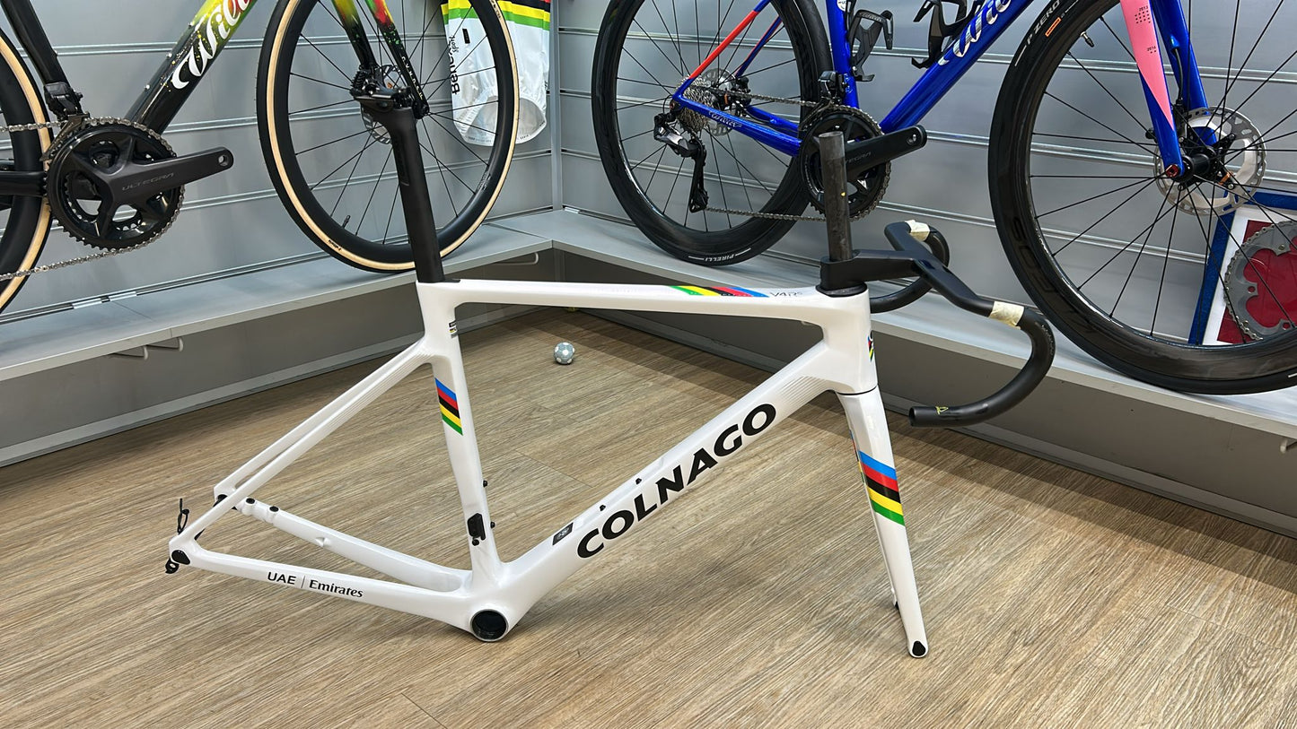 Colnago V4RS sdm4 阿聯酋隊顏色