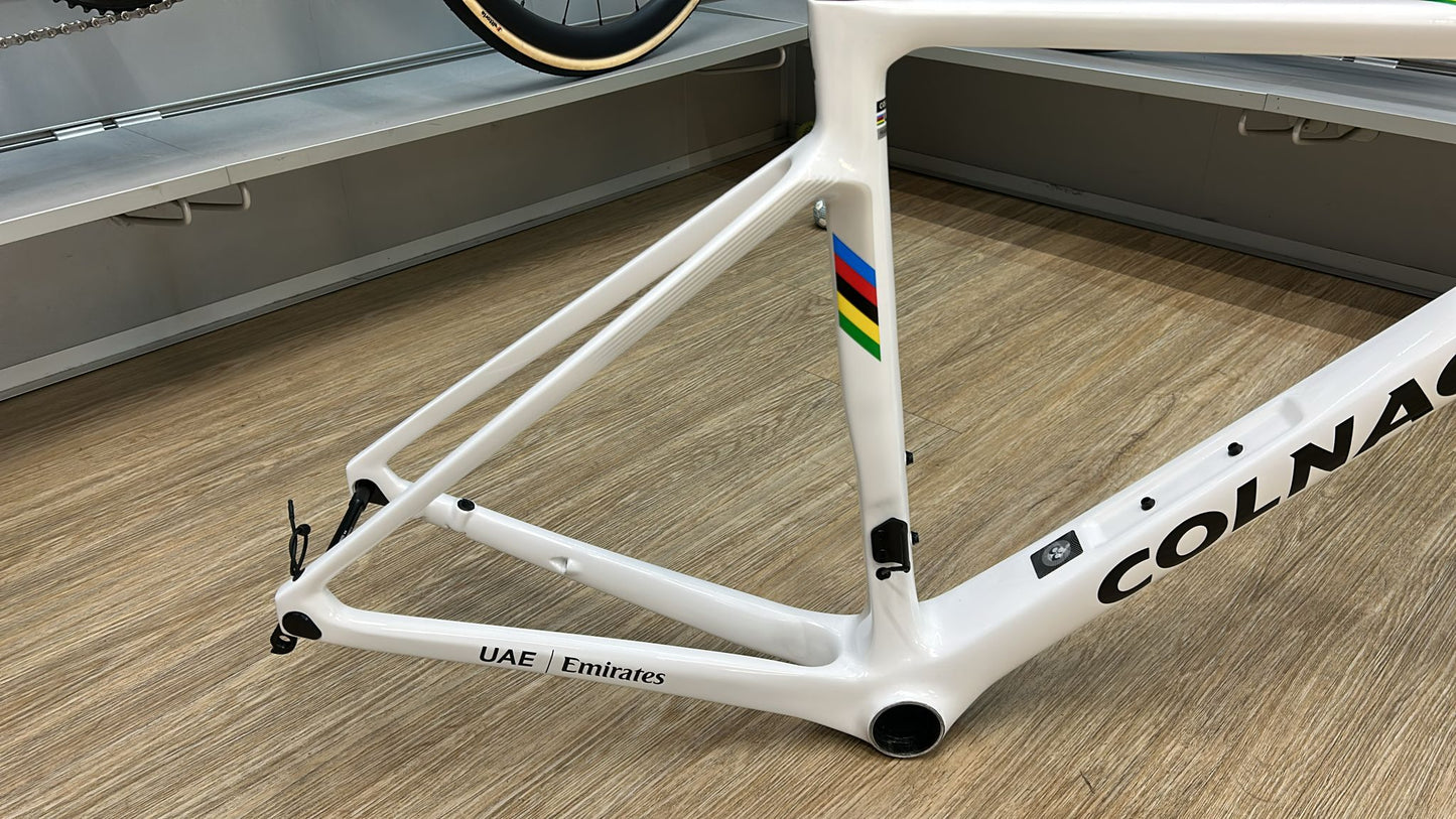 Colnago V4RS sdm4 阿聯酋隊顏色