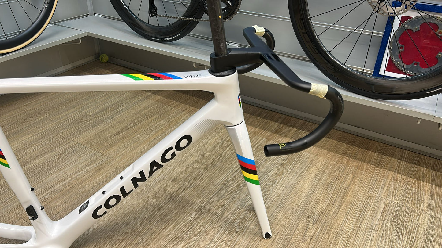 Colnago V4RS sdm4 阿聯酋隊顏色