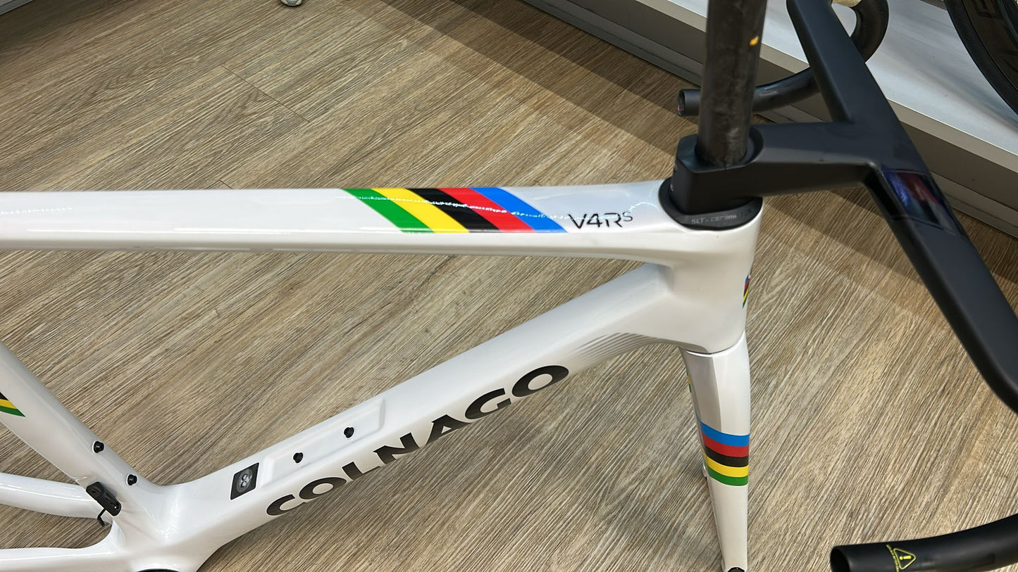Colnago V4RS sdm4 阿聯酋隊顏色