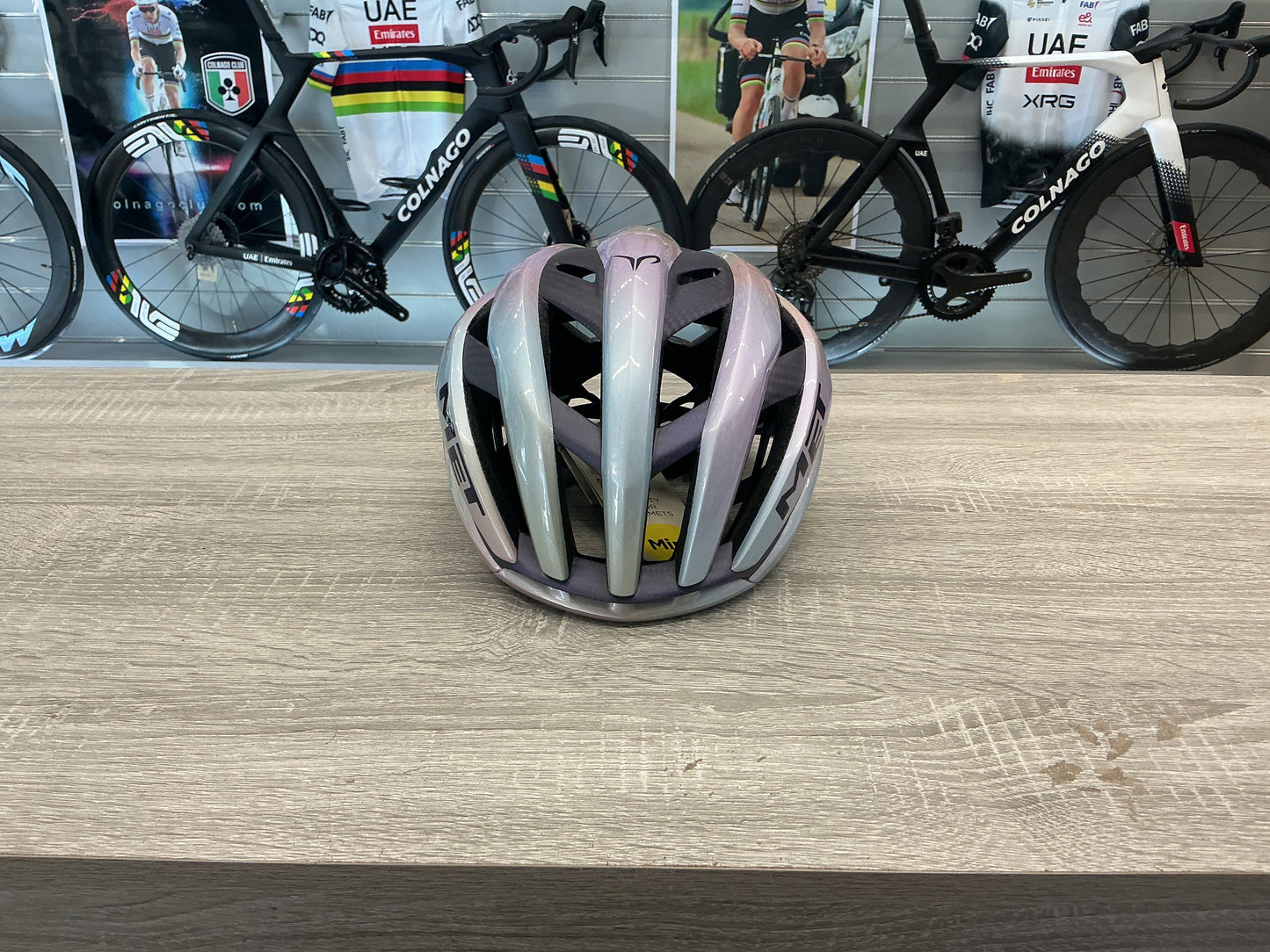 CASCO MET TRENTA 3K CARBON TADEJ POGAČAR