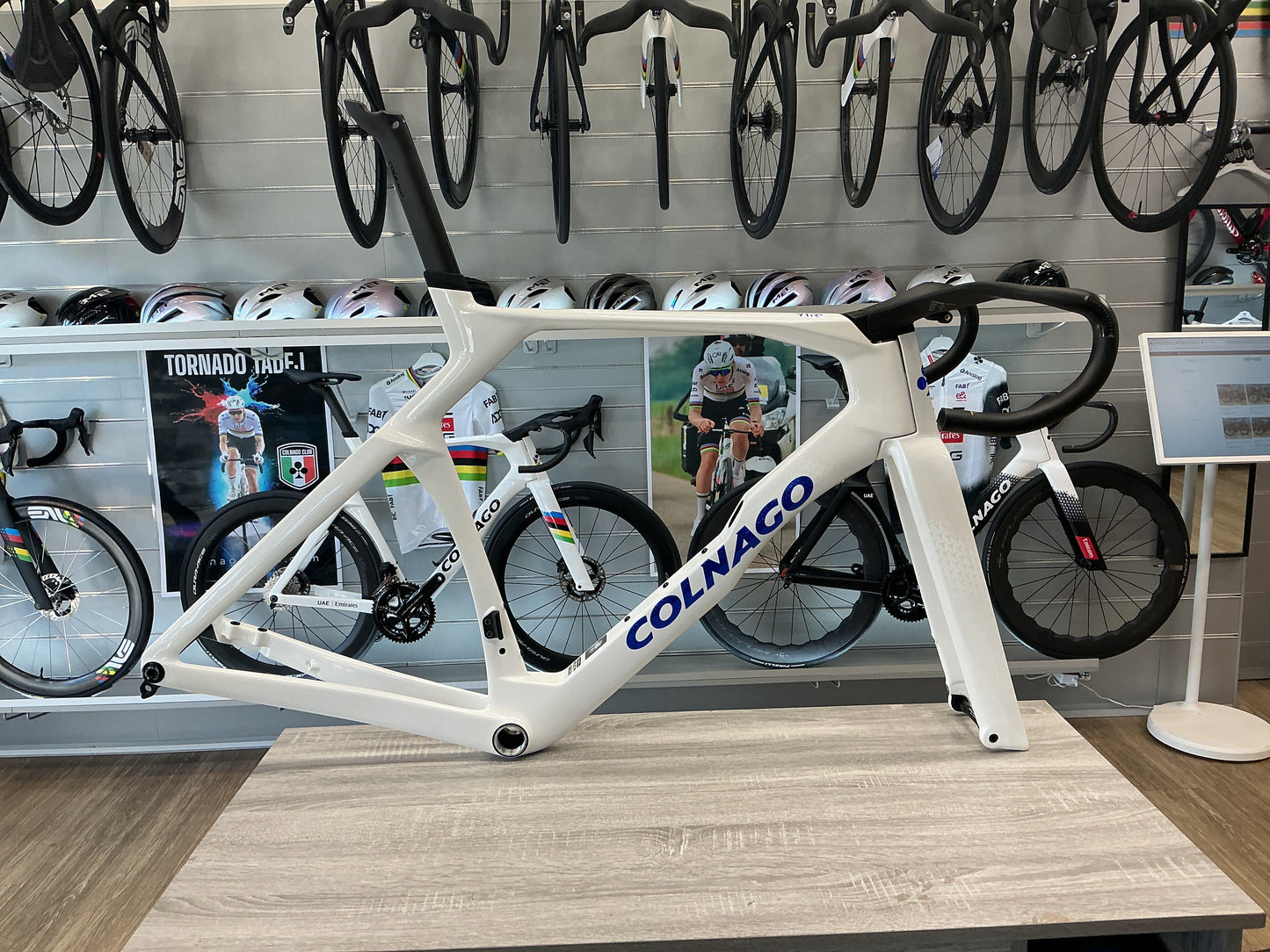 KIT TELAIO Y1RS TG M COLORAZIONE YSWW NUOVO