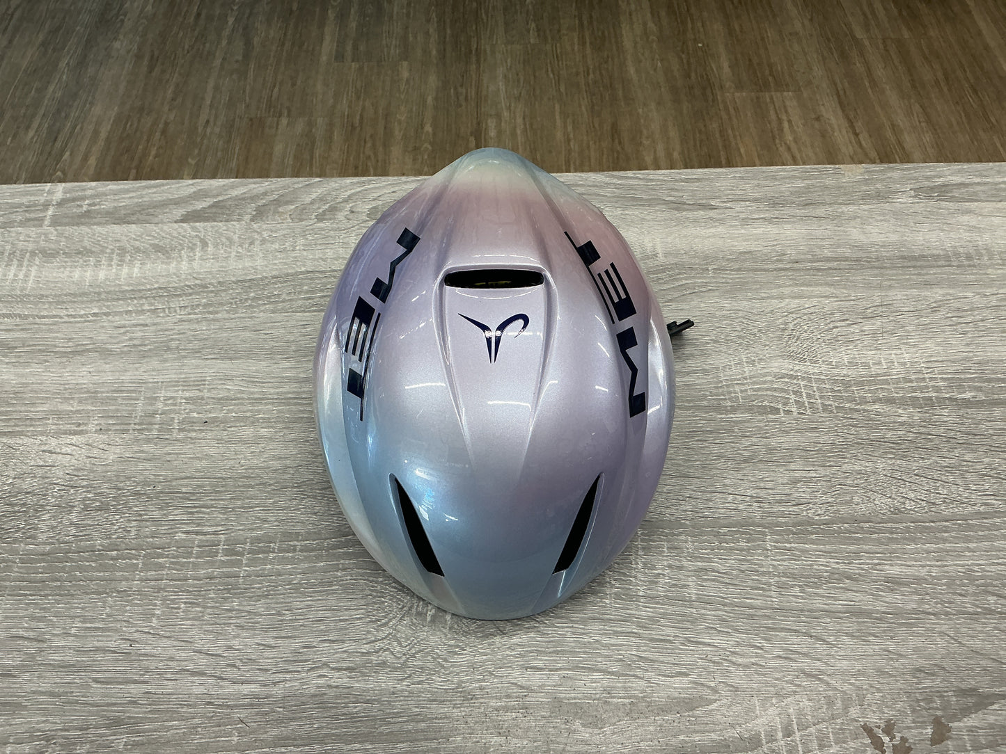 CASCO MET MANTA TADEJ POGAČAR